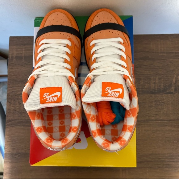 Nike SB Dunk Low Orange Lobster Size 10M FD8776-800 NEW Authentic Regular Box - Picture 5 of 9